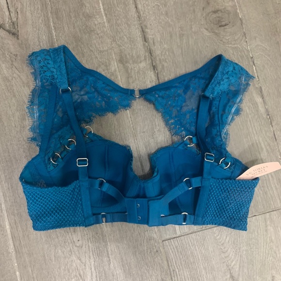 Victoria Secret Bralette NWT - Picture 6 of 8
